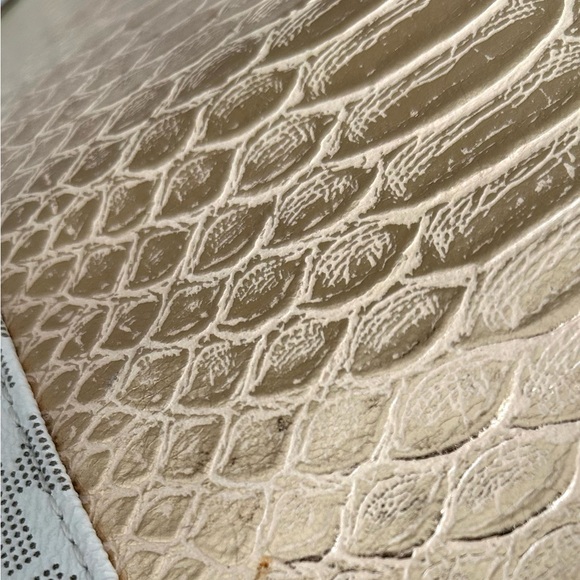 Michael Kors Large Jet Set Tote with Gold Python Embossing - Picture 15 of 15